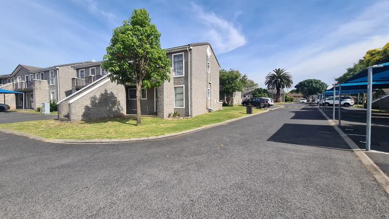 2 Bedroom Property for Sale in Oakglen Western Cape